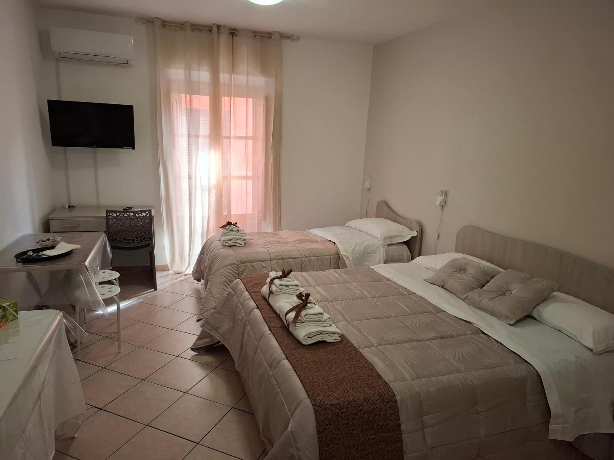 B&B Le Lumie "Il Cortiletto Del Centro" Агрідженто Екстер'єр фото
