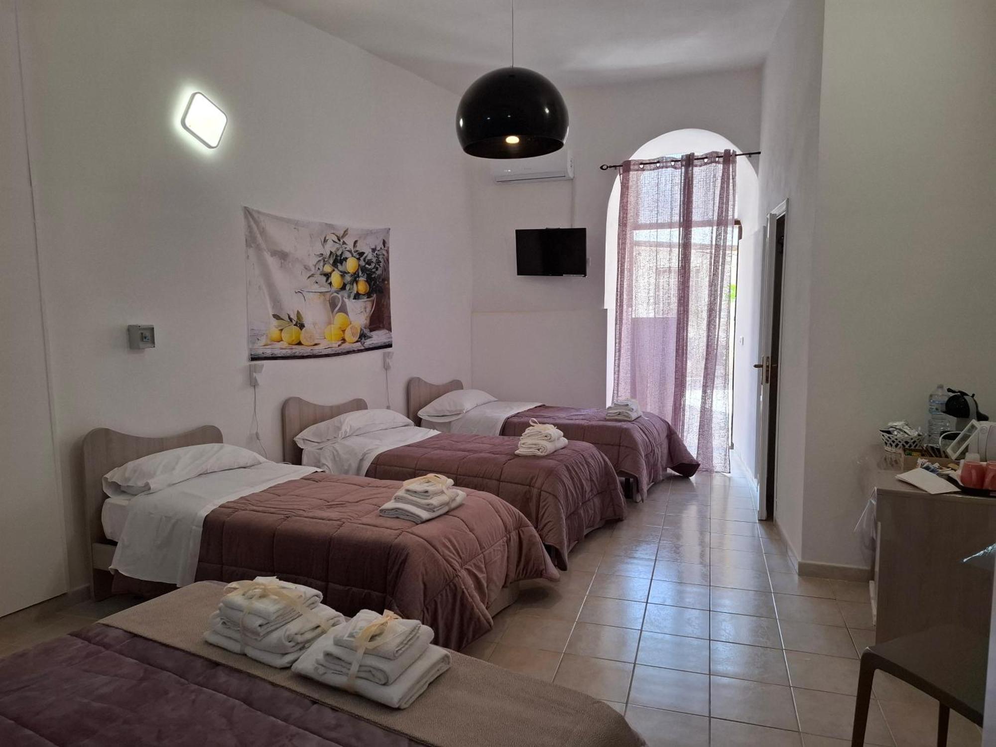 B&B Le Lumie "Il Cortiletto Del Centro" Агрідженто Екстер'єр фото